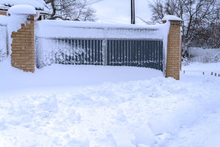 Top Tips for Looking After Your Automatic Gates in the Winter